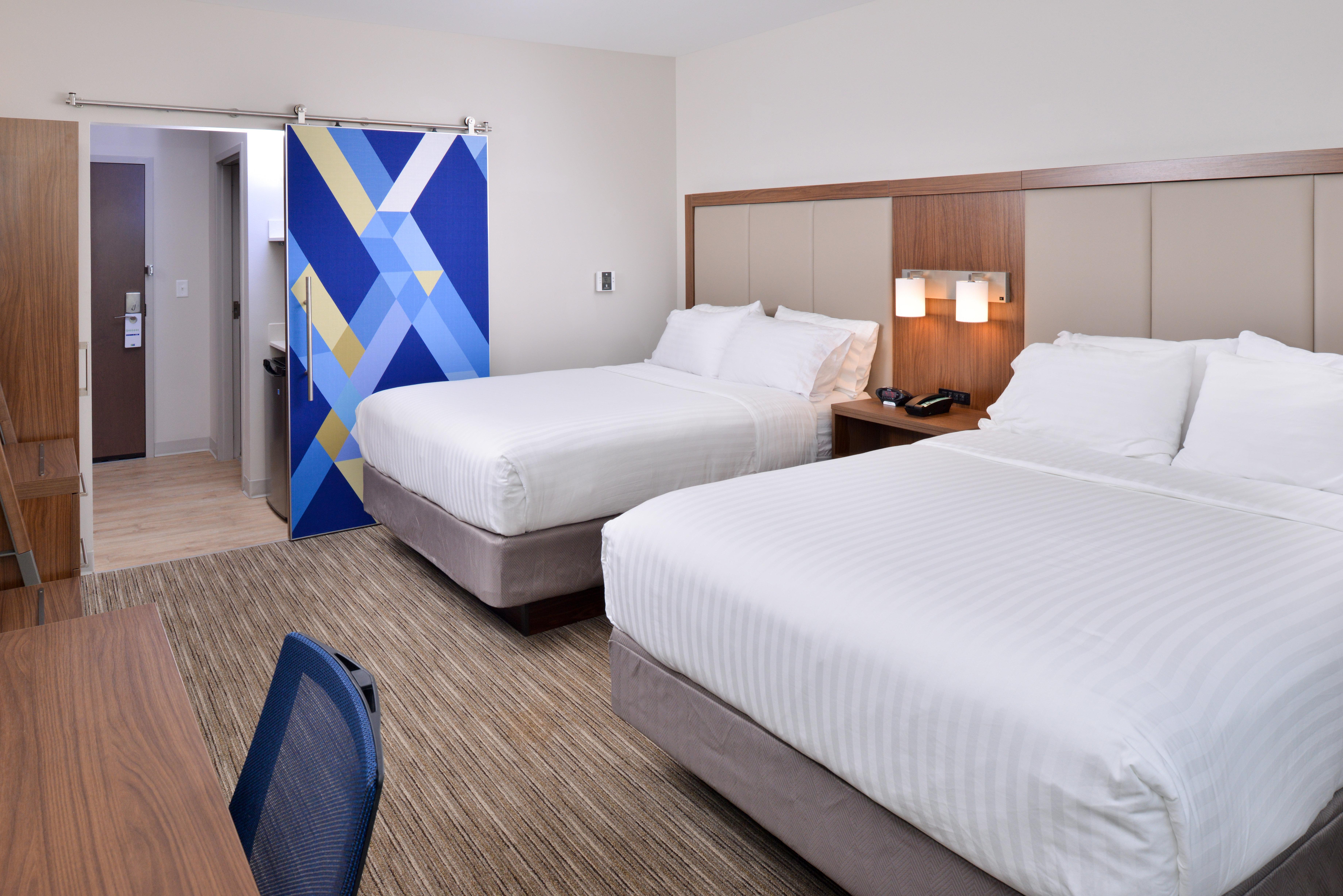 Holiday Inn Express & Suites Madison By Ihg Exterior foto