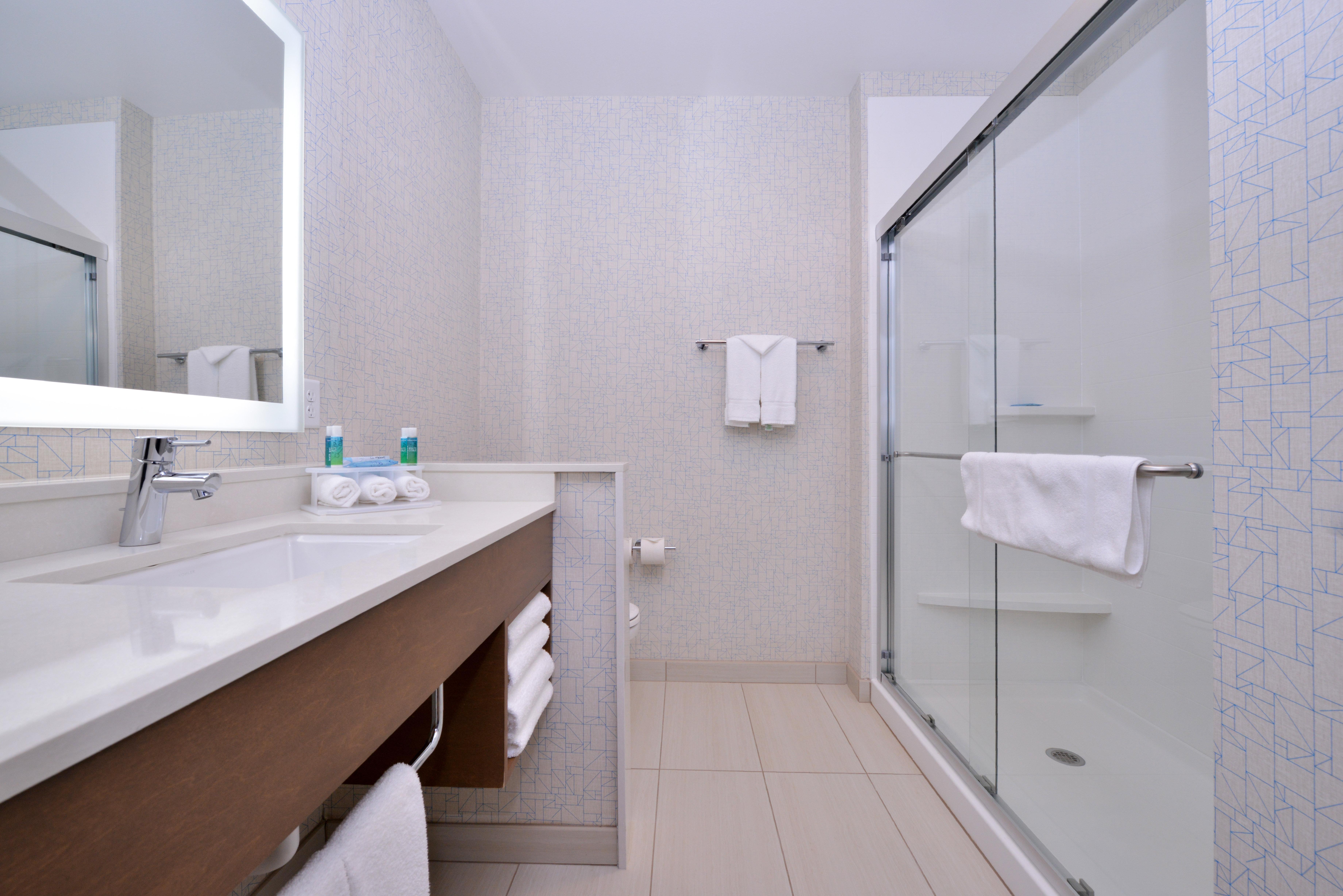 Holiday Inn Express & Suites Madison By Ihg Exterior foto
