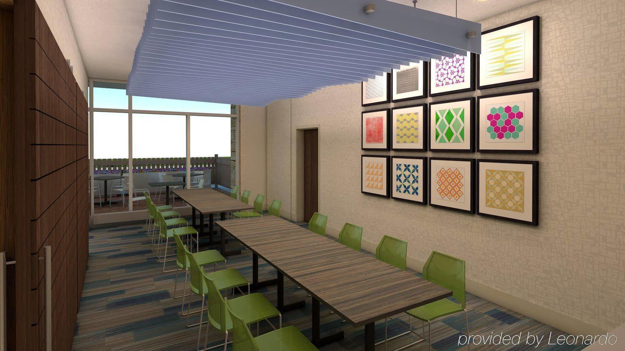 Holiday Inn Express & Suites Madison By Ihg Exterior foto